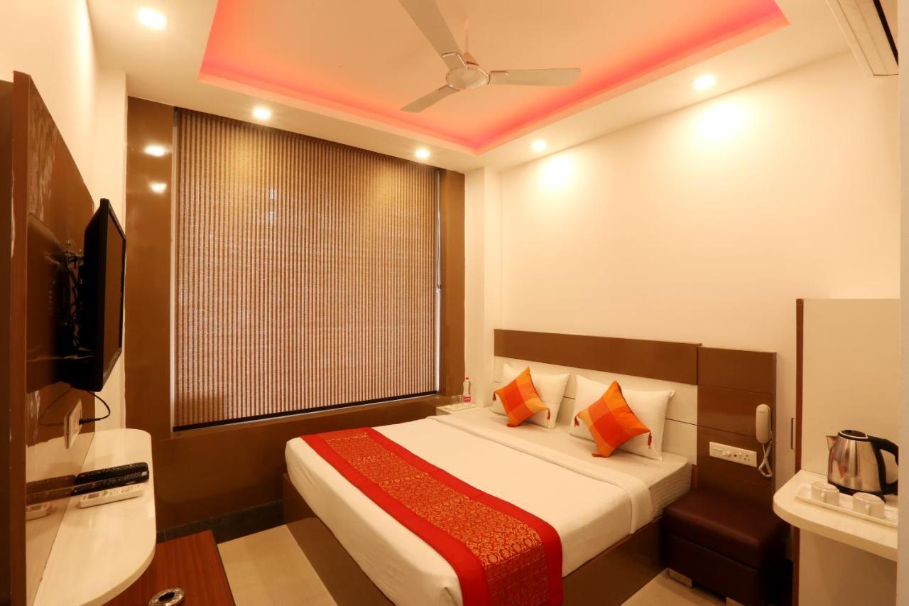 Hotel Ark Wood New Delhi Exterior foto