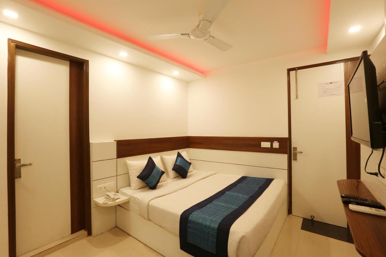 Hotel Ark Wood New Delhi Exterior foto