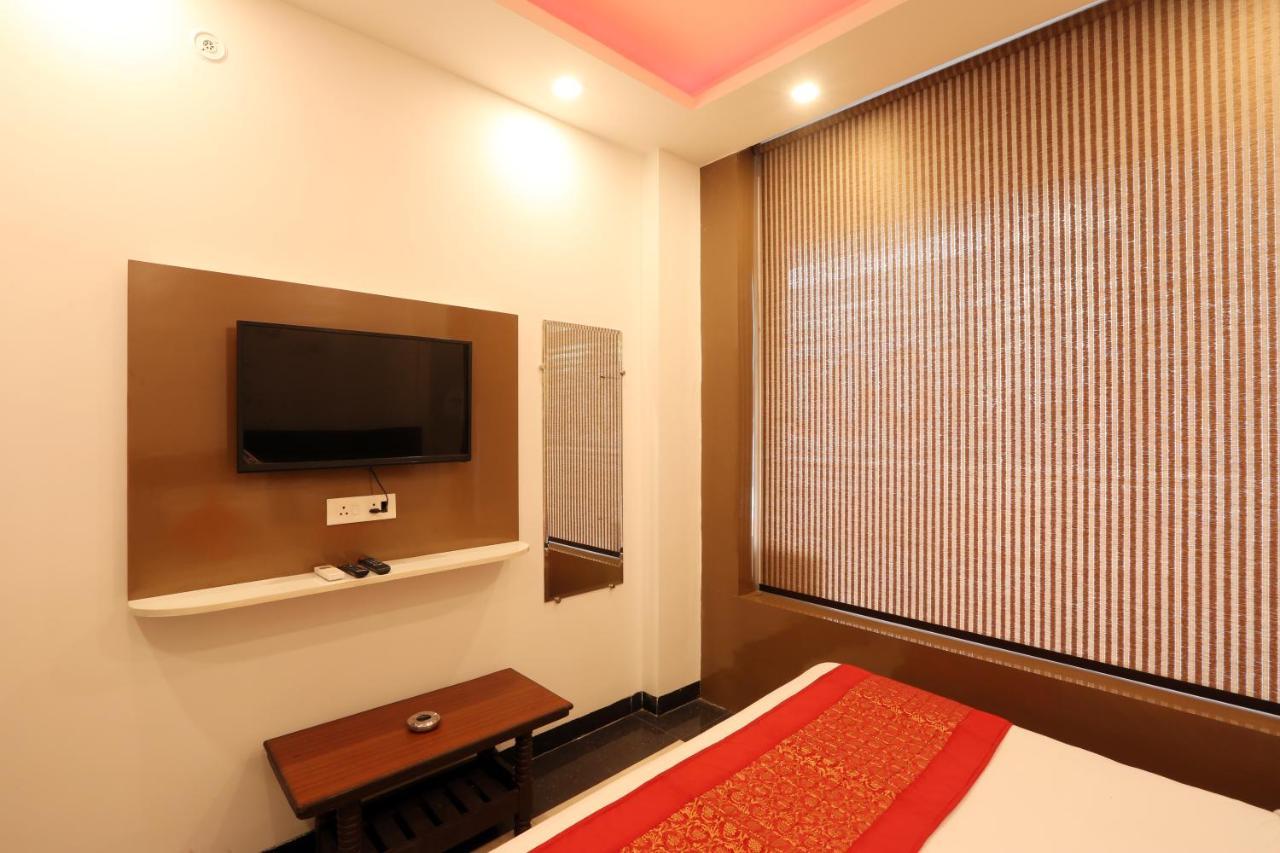 Hotel Ark Wood New Delhi Exterior foto