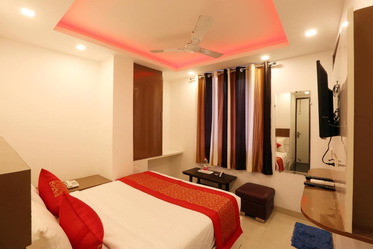 Hotel Ark Wood New Delhi Exterior foto