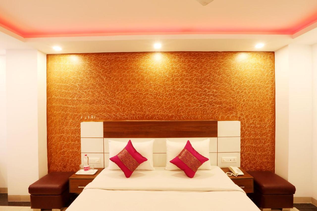 Hotel Ark Wood New Delhi Exterior foto