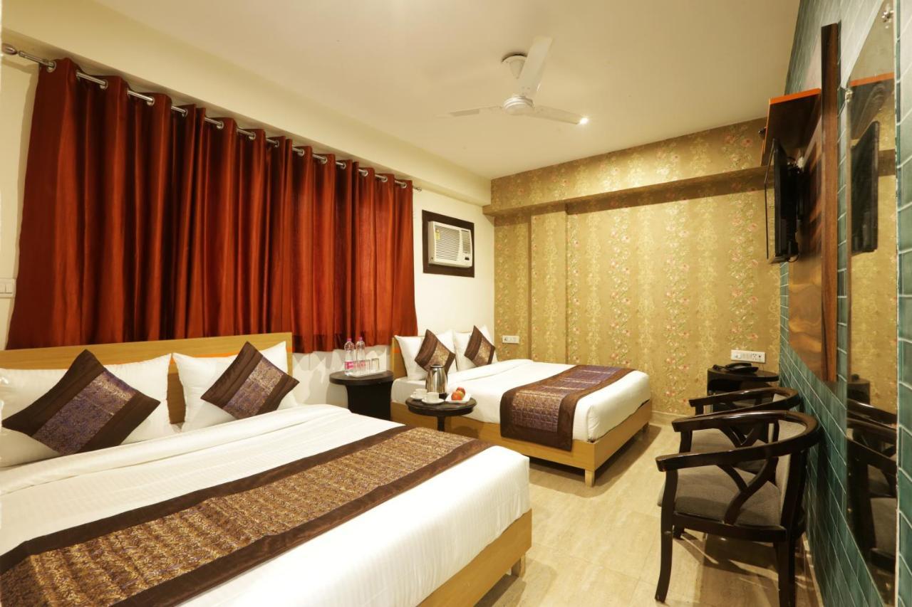 Hotel Ark Wood New Delhi Exterior foto