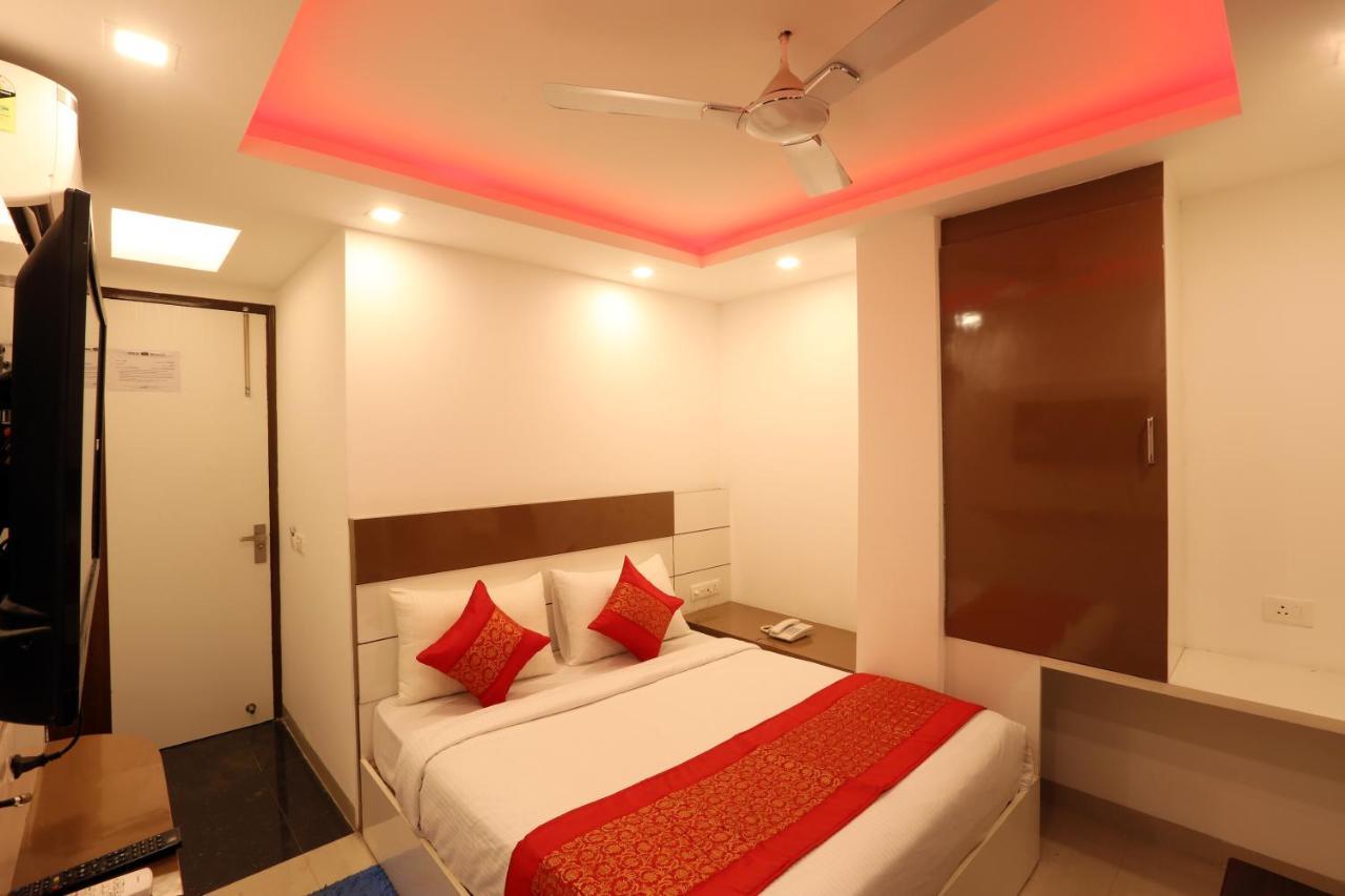 Hotel Ark Wood New Delhi Exterior foto
