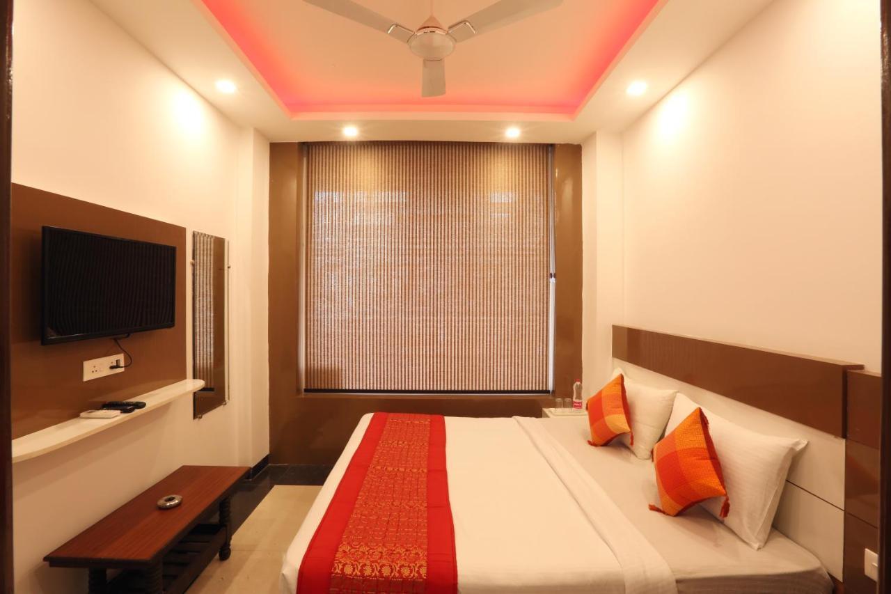 Hotel Ark Wood New Delhi Exterior foto