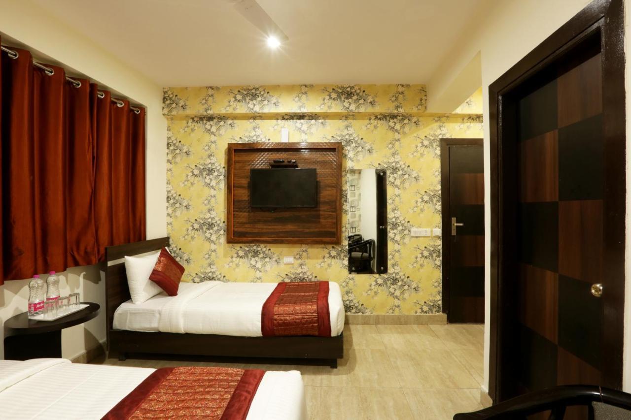 Hotel Ark Wood New Delhi Exterior foto