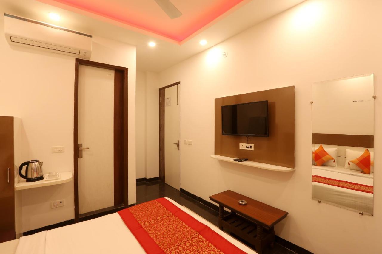 Hotel Ark Wood New Delhi Exterior foto